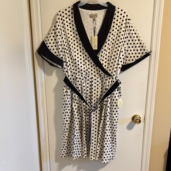 Lindy Bop Black and White Polka Dot Retro Dress - Picture 1 of 3